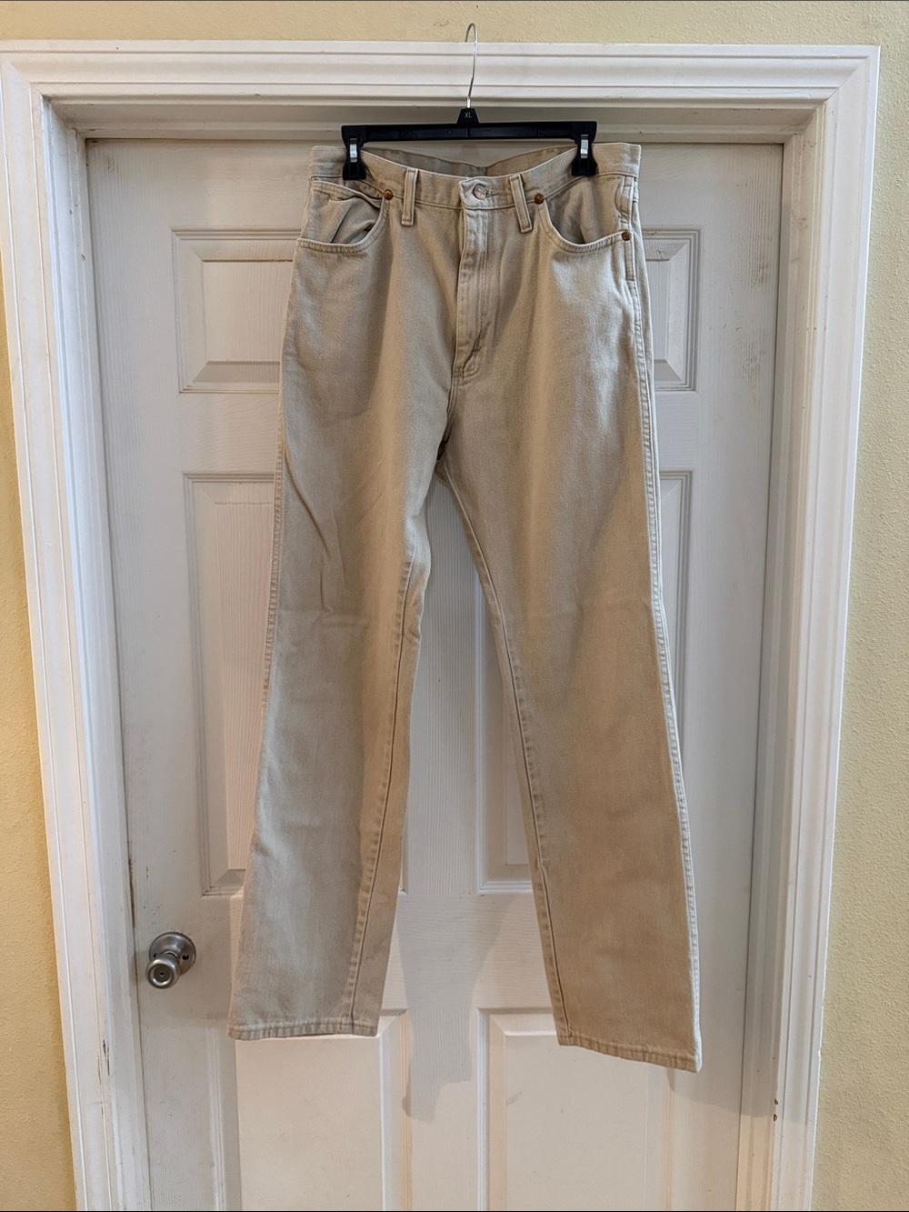 Wrangler Men's Straight Jeans in Light Beige